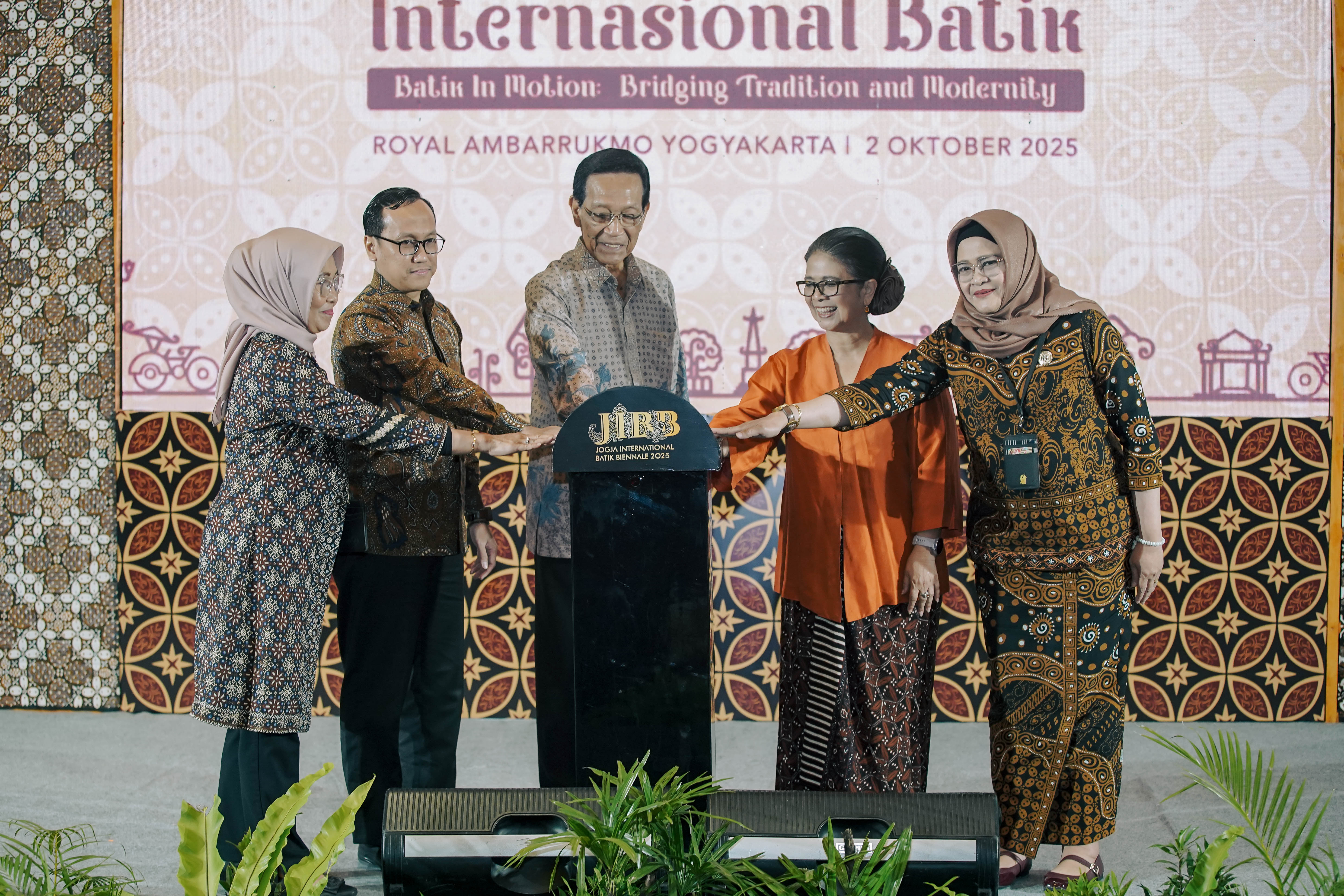 Pembukaan Jogja International Batik Binennale "Seminar Internasional Batik"